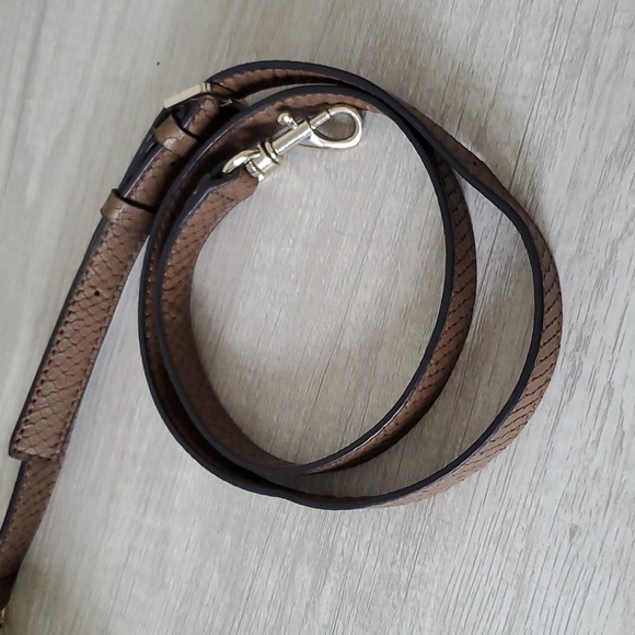 Guess Confidential Chain Handbag/Crossbody - Picture 13 of 17